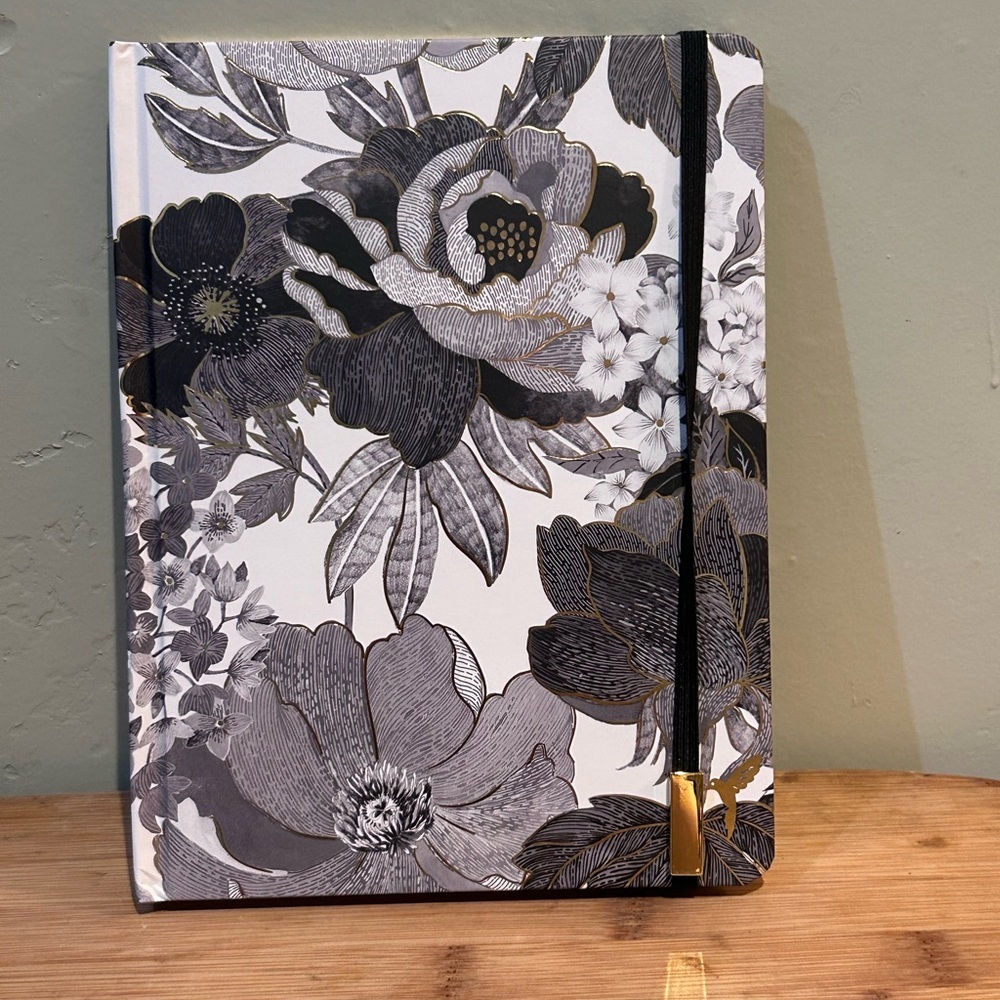 Papyrus Express Beautifully Black & White Floral Journal and Pen Gift Set - Picture 2 of 10